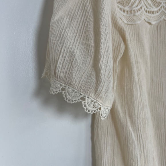 Mine Victorian Cream Crochet Lace Neckline Short Sleeve Blouse, Size Small - Picture 3 of 9